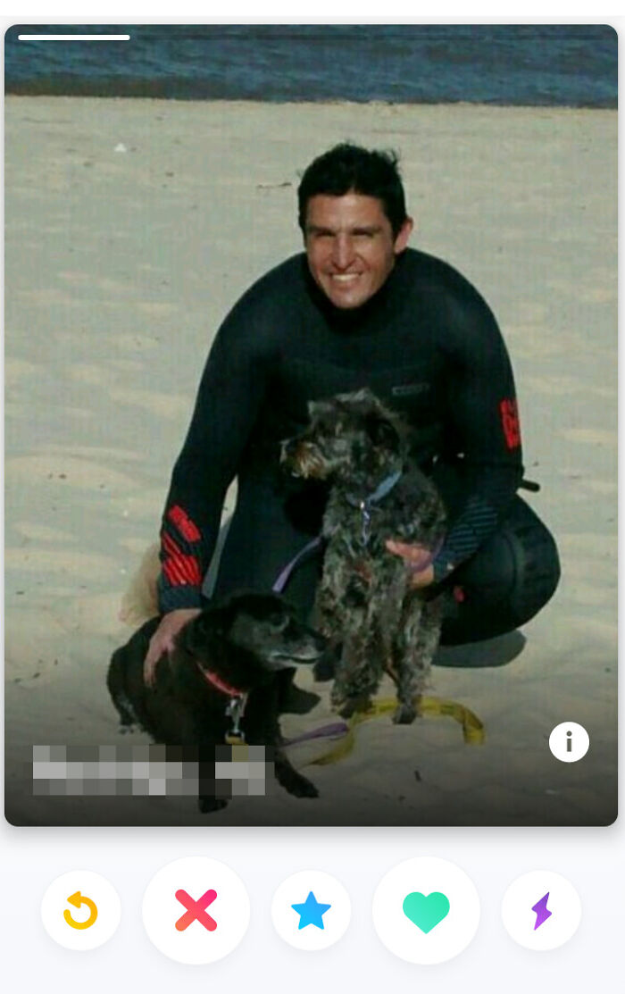 Found A Tom Cruise Doppelganger On Tinder.
