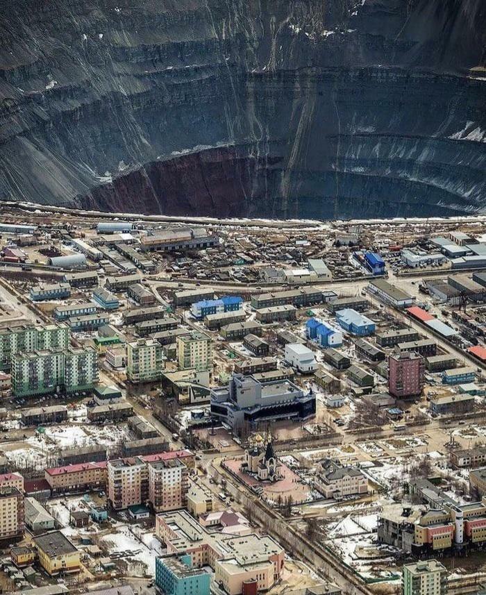 Mirny, Rusia, ciudad junto a la mina de diamantes