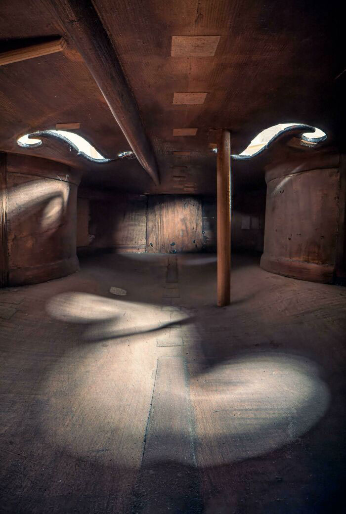 Inside A 240 Year Old Cello