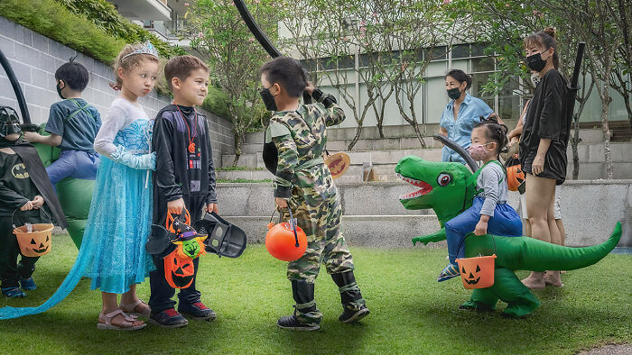10 Unique Photos From The Daily Life In Japan