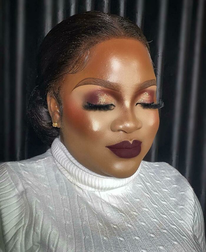 The Entire Mua’s Page Was Full Of This Style Of Makeup I Can’t Wait For This To Not Be Trendy Anymore