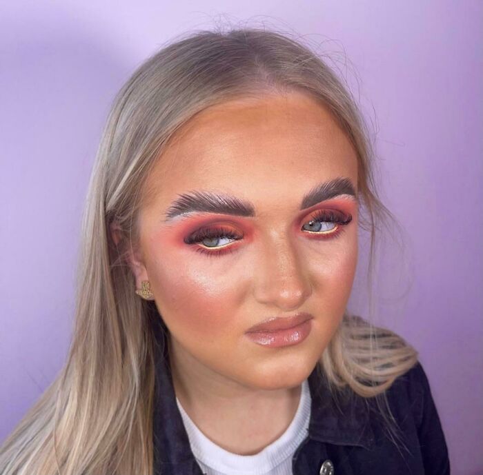 Found On A Local Mua And Beautician Page. The Look Was Called “Sunset Eye And Soap Brow” 