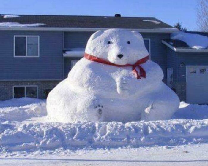Absolute Unit Of A Snow Bear