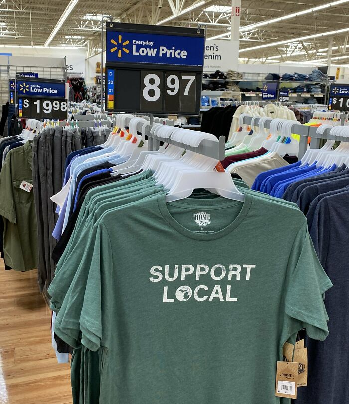 Walmart vende camisetas de "Apoya al comercio local"