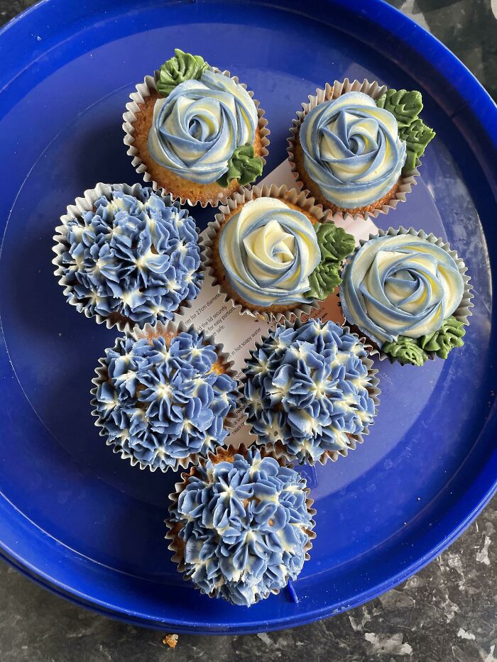 This Is The First Time I’ve Been Proud Of Anything Enough To Post It Here! Lemon Drizzle Cupcakes With Lemon Buttercream