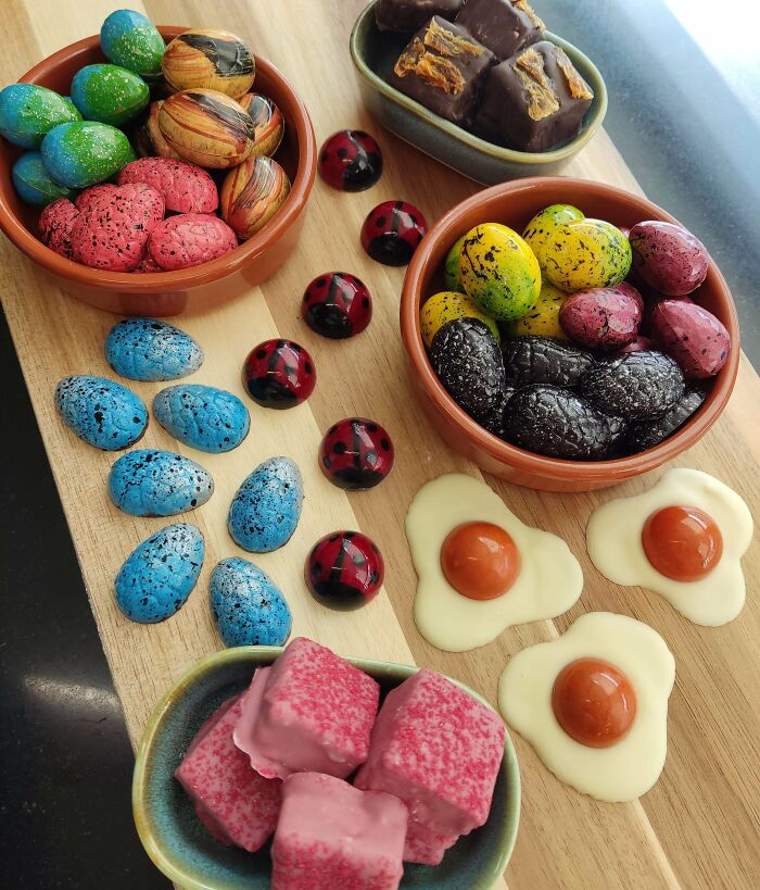 Handmade Easter Chocolates. Swipe For Cut-Through And Flavours (Don't Have Cut Pics Of The Xl Eggs But They're Like Filled Chocolate Bars In Egg Shape). Really Proud Of My Flavour Picks For This Set