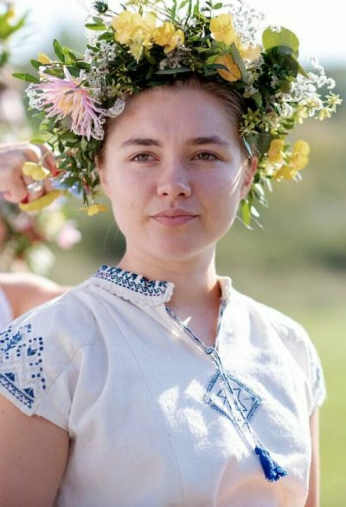 In Midsommar (2019) Dani's Clothes Are All Ill-Fitting And Baggy. The First Outfit She Fits Into Is The Dress The Village Makes For Her, Showing That She Fits In There Better Than Elsewhere