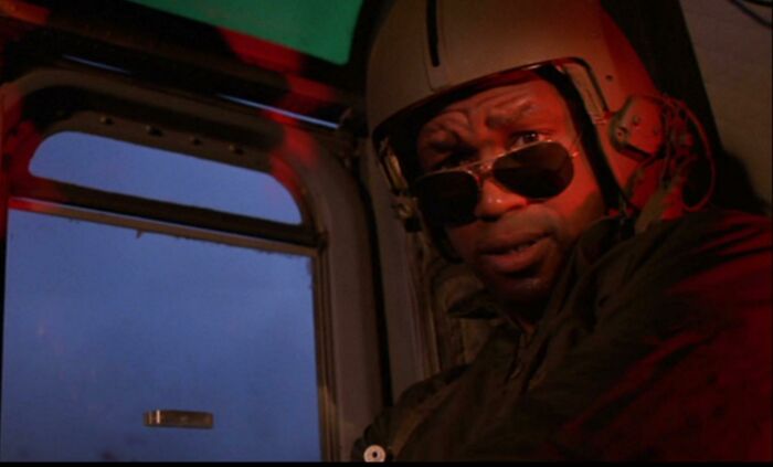 The Helicopter Pilot Seen At The End Of The Predator(1987) Is Kevin Peter Hall, The Actor Who Plays The Predator. John Mctiernan Gave Him The Brief On-Screen Role, Because His "Work As Predator Was So Exhausting"