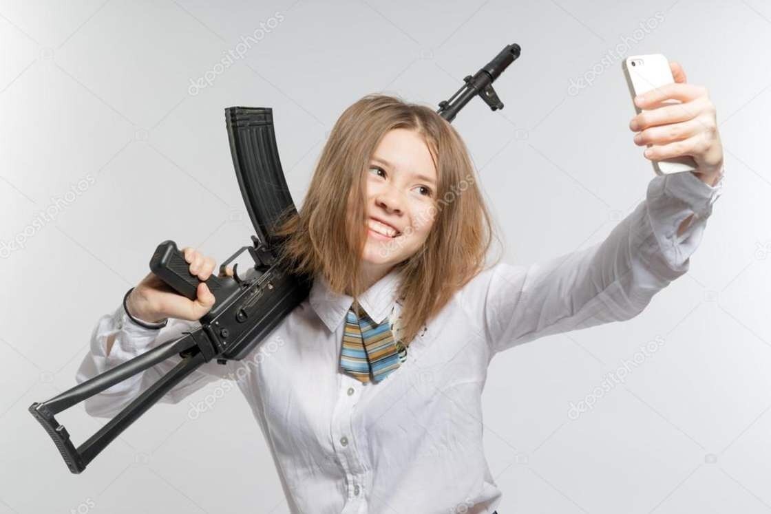 9 Cursed Stock Photos For Your Bleeding Eyes