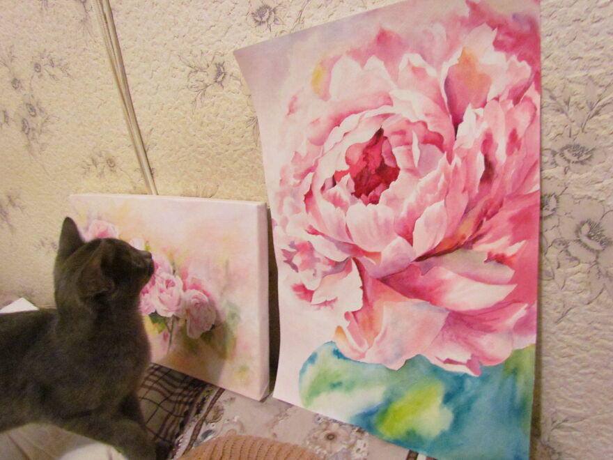 Our Fluffy Talisman: A Homeless Artist Who Is Always On The Go Our Fluffy Talisman: A Homeless Artist Who Is Always On The Go