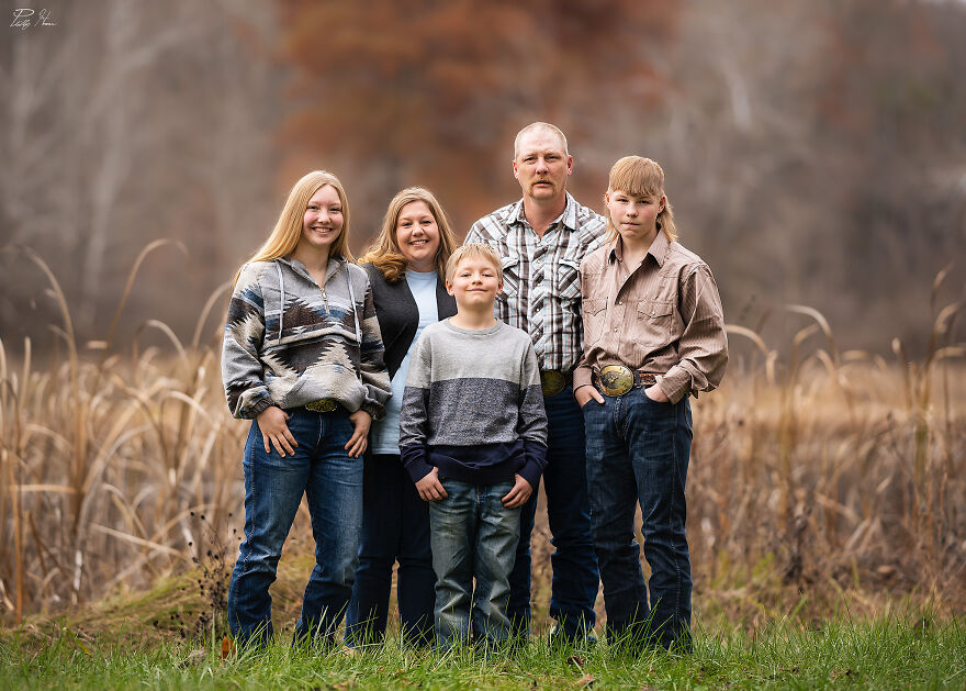 I Shoot Large Group Shots With A Telephoto Lens (14 Pics)