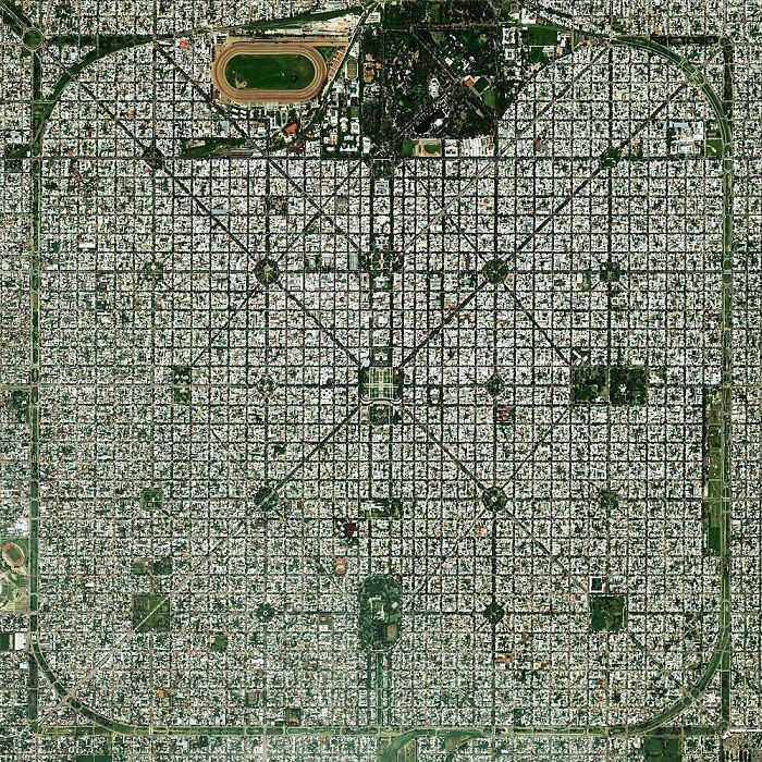Vista aérea de la ciudad planificada de La Plata, Argentina