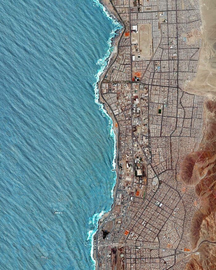 Waves Of The Pacific Ocean Rolling Into Shore In Antofagasta, Chile
