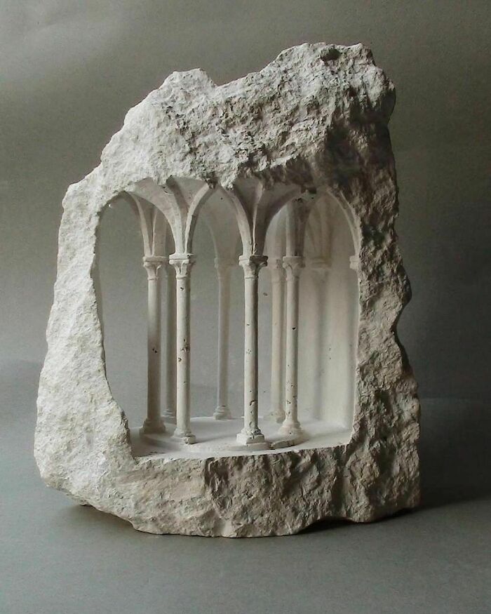 Mini escultura arquitectónica de Matthew Simmonds⁠