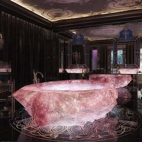 This Rose Quarz Bath Is Real And Made By @baldihomejewels 🔥💸💕
#bathtime #dreamtime #baldihomejewels #trueluxury