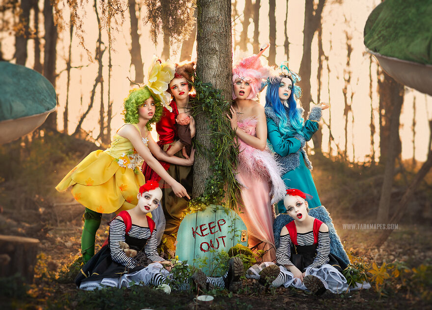 Alice's Forgotten: I Created A Photoshoot Of Alice In Wonderland Characters Who Aren't The Main Characters