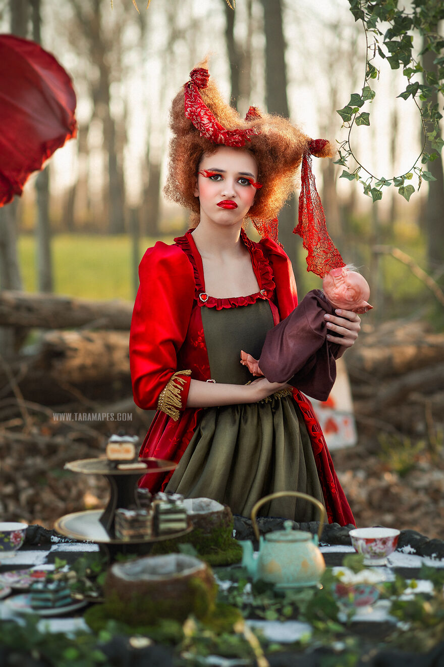 Alice's Forgotten: I Created A Photoshoot Of Alice In Wonderland Characters Who Aren't The Main Characters