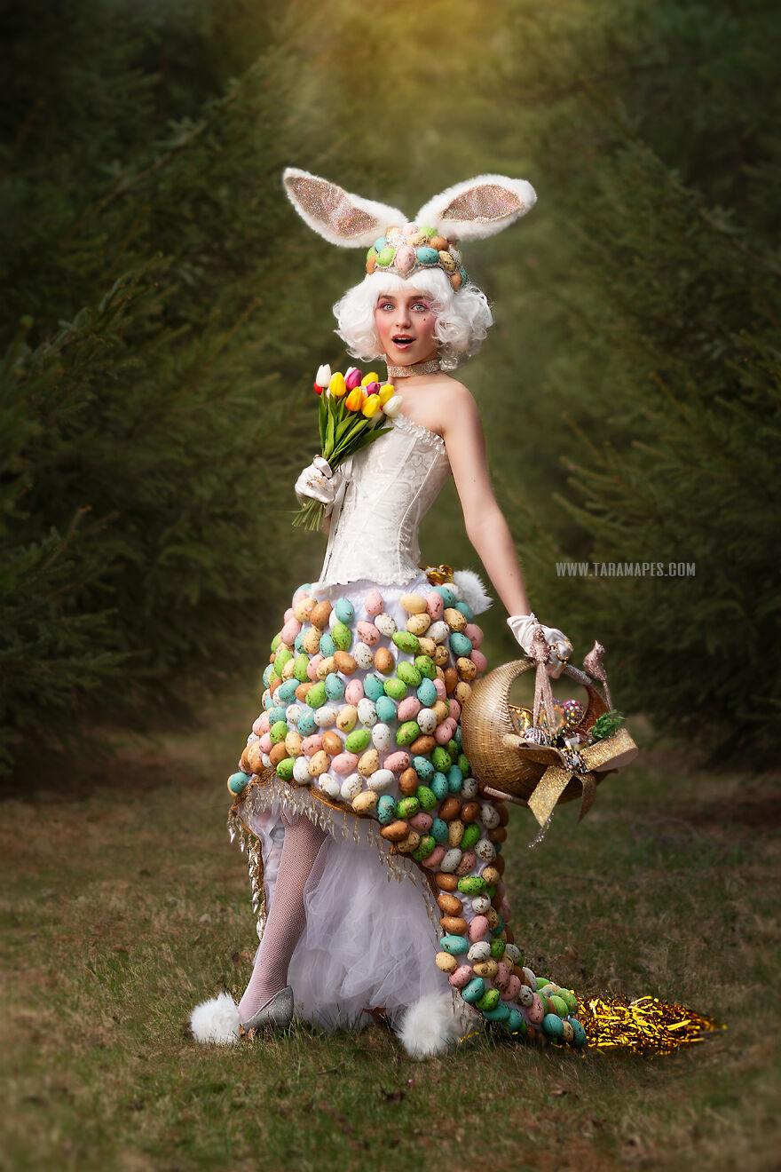 "Meet The Haute Hare": I Created A Themed Photoshoot For A Couture Easter Bunny (15 Pics)