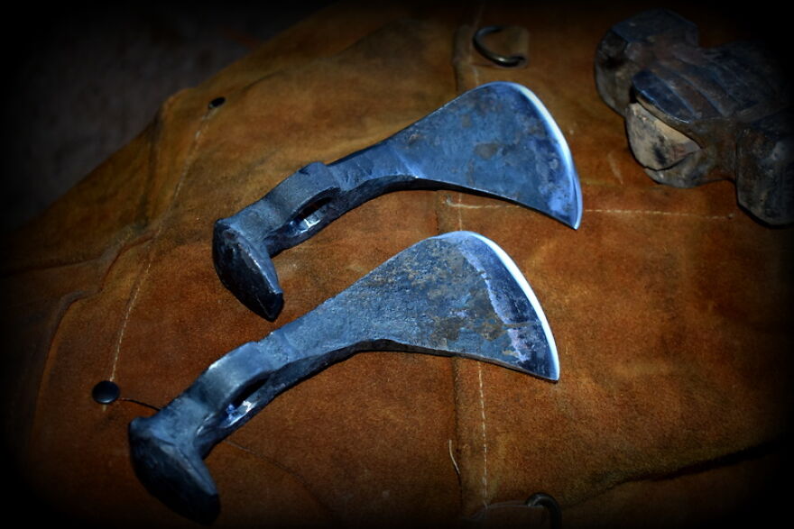 I Turned A Rusty Old Railroad Spike Into A Quillon Dagger