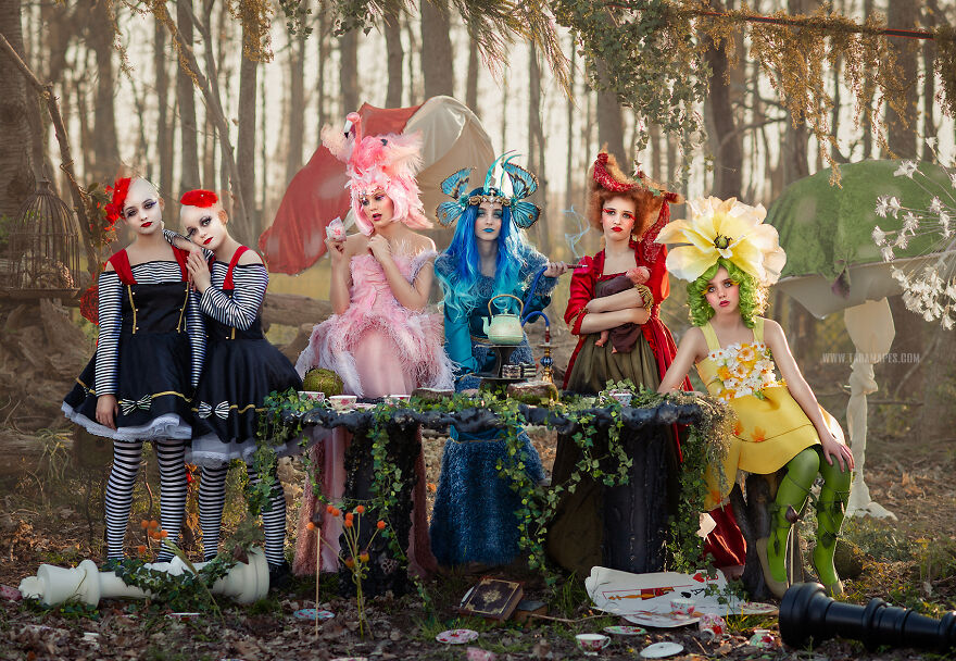 Alice's Forgotten: I Created A Photoshoot Of Alice In Wonderland Characters Who Aren't The Main Characters