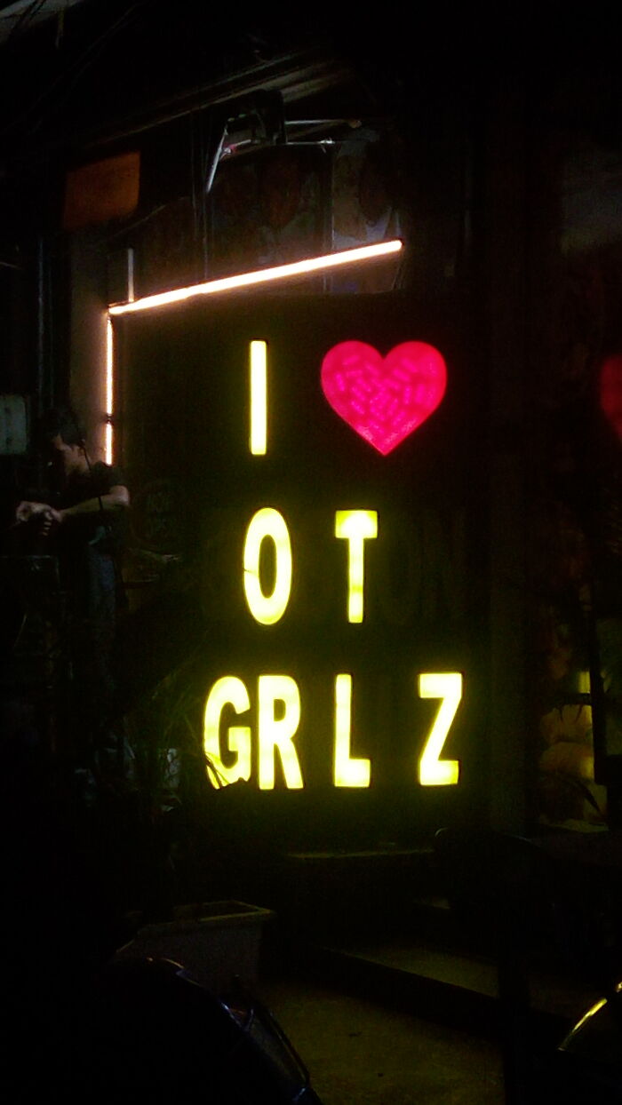 It's Supposed To Be "I Love Boston Grillz" But It Looks Like "I Love Ot Grlz"
