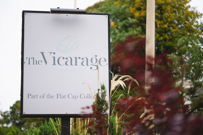 I Photographed A Wedding At The Vicarage, Crewe (13 Pics)