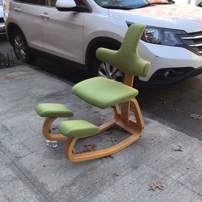 Massage Chair? Chair For Someone With Very Short Legs? Tell Us More About This Please! On 7th St. Btw 4th & 5th Ave. In Gowanus