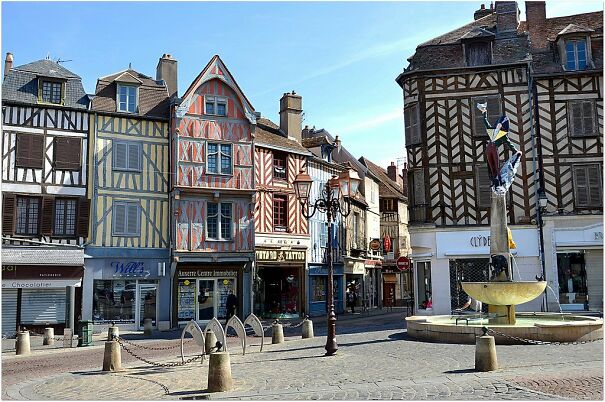 auxerre-624d3972909cc.jpg