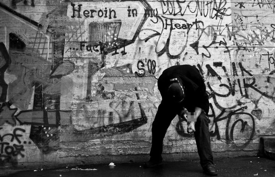 I've Spent 8 Months With The Drug Addicts In Prague And Photographed Them