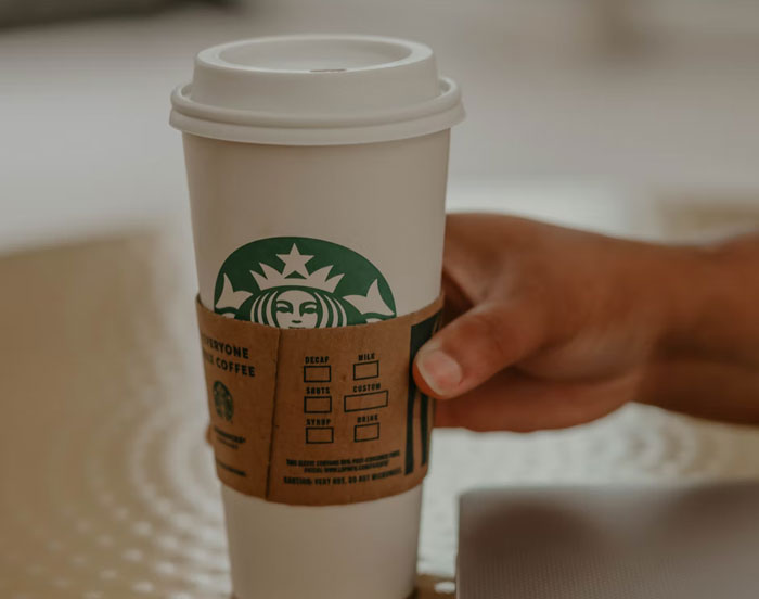 Woman Breaks A Starbucks ‘Pay It Forward’ Streak And Explains Why She’s Refusing To Be Shamed For It Woman Breaks A Starbucks ‘Pay It Forward’ Streak And Explains Why She’s Refusing To Be Shamed For It