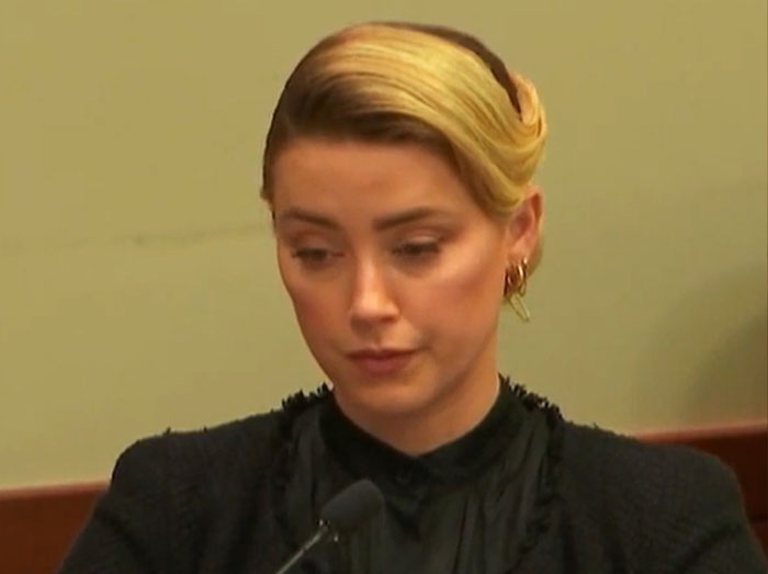 Body Language Expert Examines Johnny Depp and Amber Heard's Expressions In Court