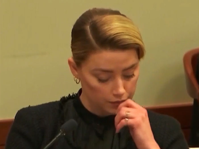 Body Language Expert Examines Johnny Depp and Amber Heard's Expressions In Court