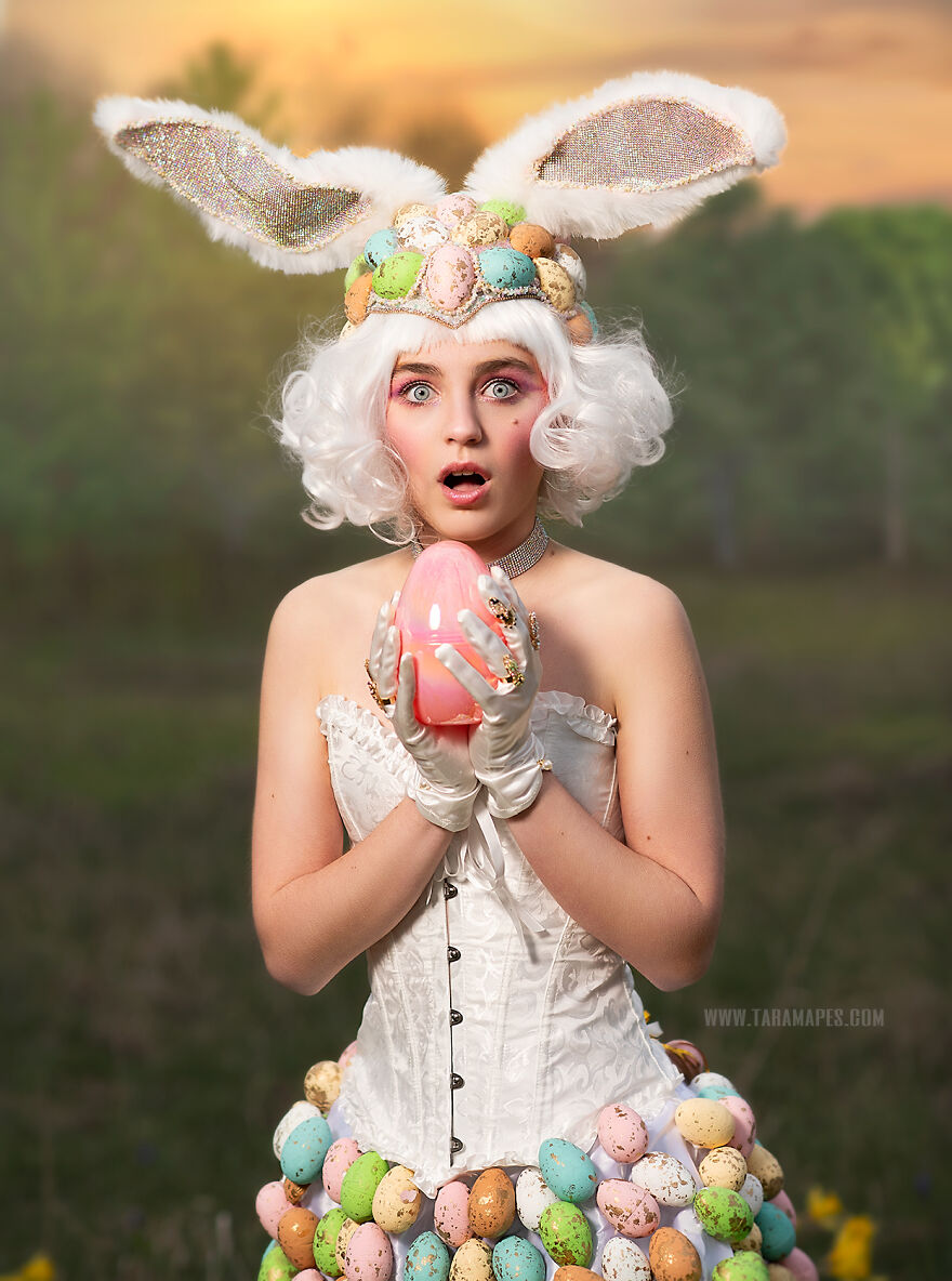 "Meet The Haute Hare": I Created A Themed Photoshoot For A Couture Easter Bunny (15 Pics)