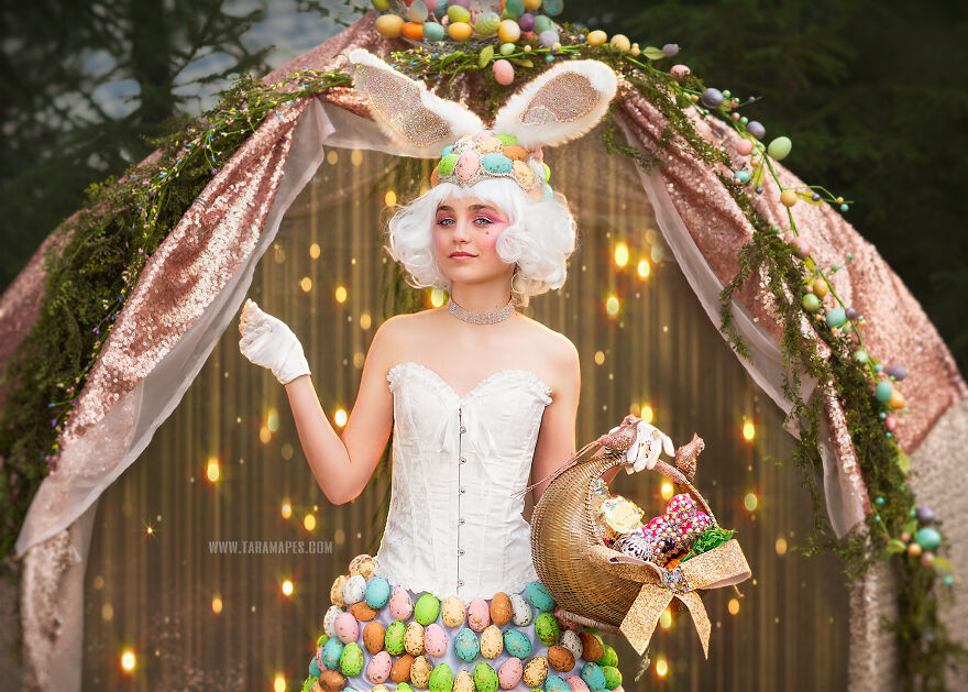 "Meet The Haute Hare": I Created A Themed Photoshoot For A Couture Easter Bunny (15 Pics)