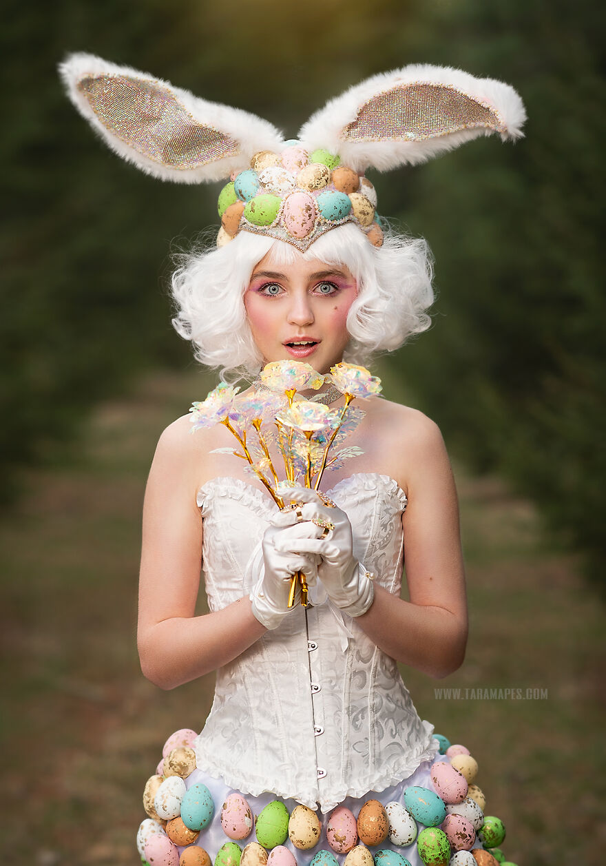 "Meet The Haute Hare": I Created A Themed Photoshoot For A Couture Easter Bunny (15 Pics)
