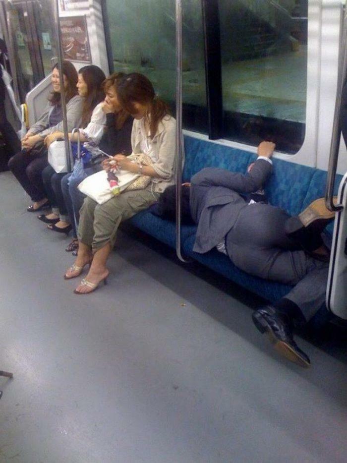 “Japanese Stuff Without Context”: 40 Funny And Weird Pics That Showcase How Unique Japan Really Is