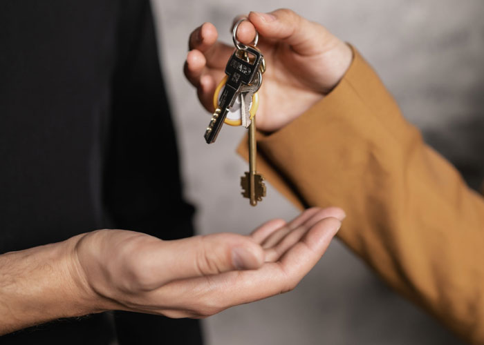 Guy Teaches His Narcissistic Parents A Lesson After They Demand He Trade Houses And Steal His Air Conditioners When He Refuses Guy Teaches His Narcissistic Parents A Lesson After They Demand He Trade Houses And Steal His Air Conditioners When He Refuses