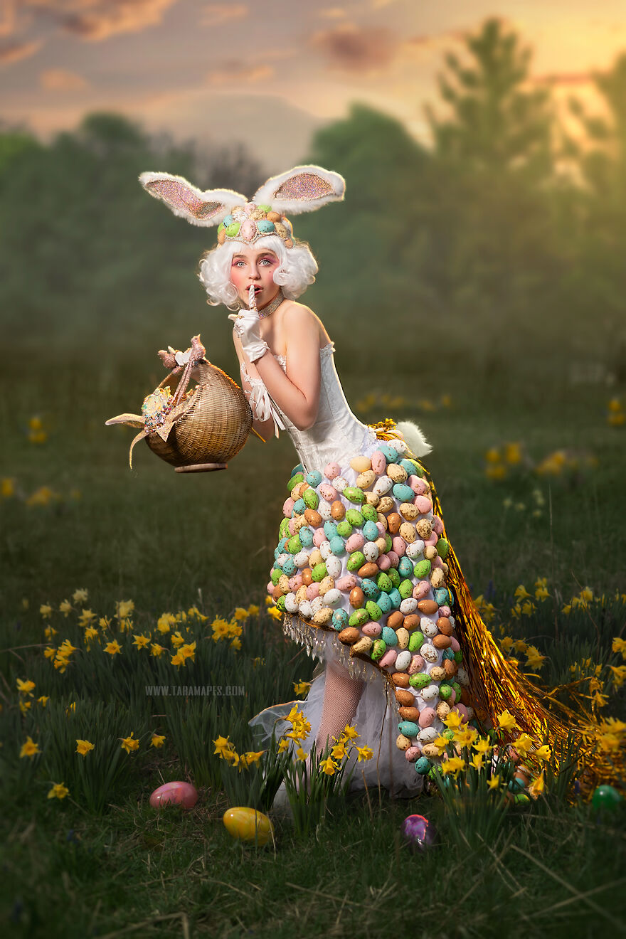 "Meet The Haute Hare": I Created A Themed Photoshoot For A Couture Easter Bunny (15 Pics)