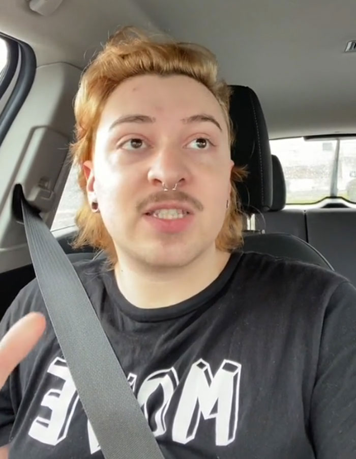 “The Worst Human Beings On Earth”: Server Complains About Annoying Customers Coming After Church On Sundays “The Worst Human Beings On Earth”: Server Complains About Annoying Customers Coming After Church On Sundays