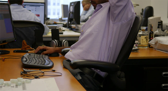 Woman Shares Her Boss' Delusional Email With Out-Of-Touch Rules After 3 Employees Quit At The Same Time Woman Shares Her Boss' Delusional Email With Out-Of-Touch Rules After 3 Employees Quit At The Same Time