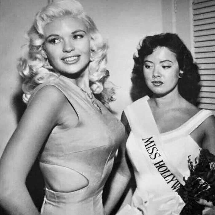 Jayne Mansfield Posing With Miss Hollywood Of 1957