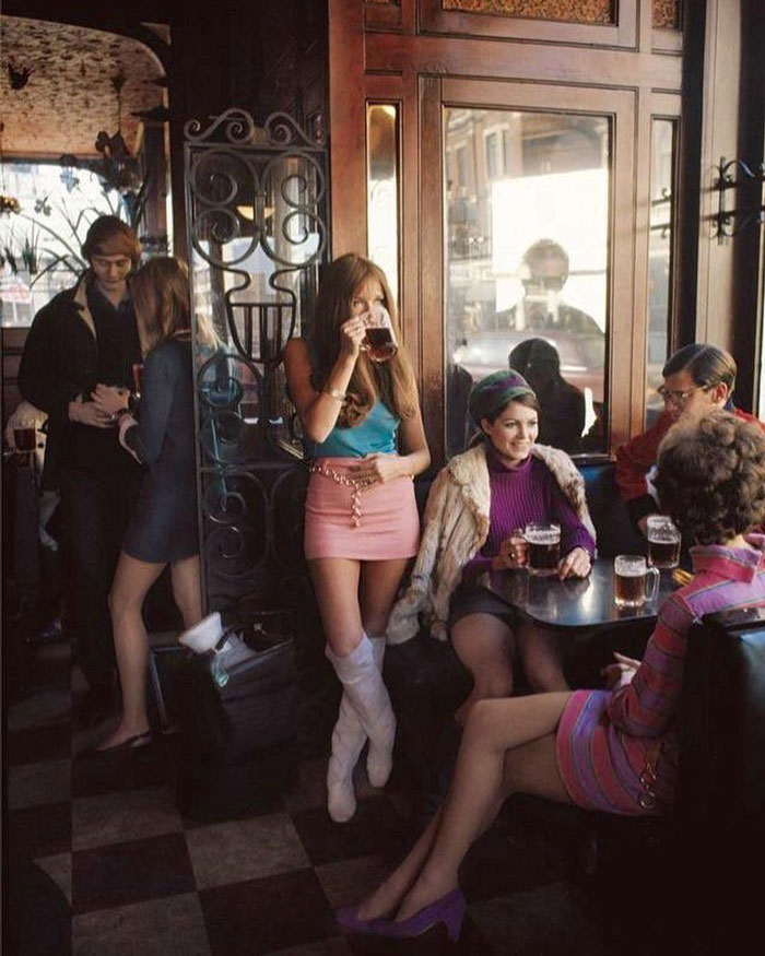 Pub In London, 1967