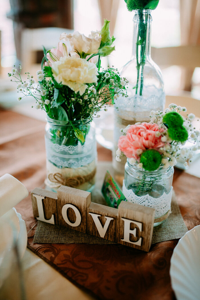 “Things I Regret Spending Money On For My Wedding”: Woman Points Out These 8 Things People Should Save Their Money On