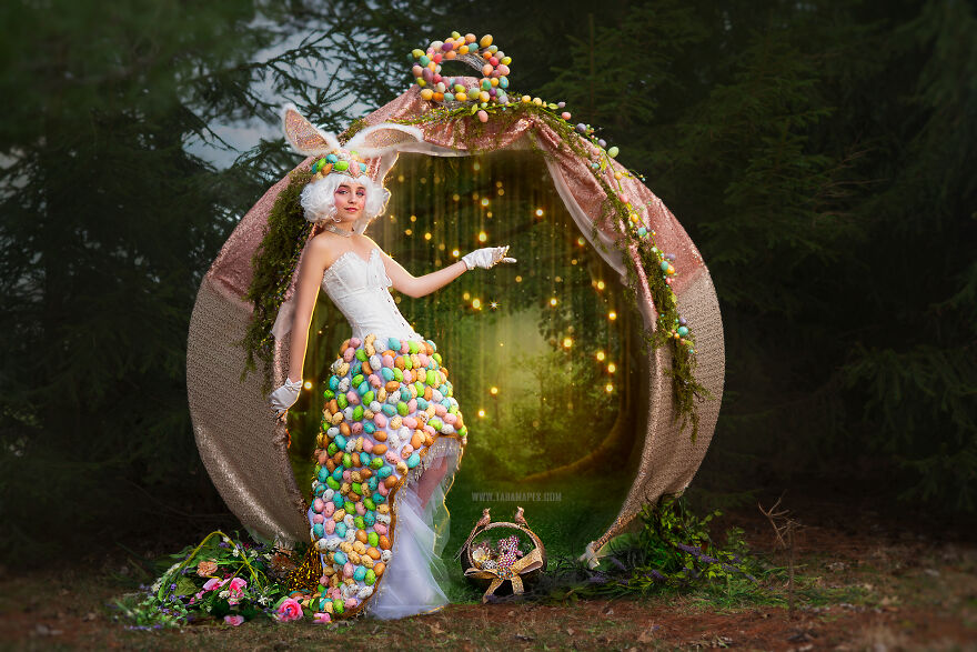 "Meet The Haute Hare": I Created A Themed Photoshoot For A Couture Easter Bunny (15 Pics)