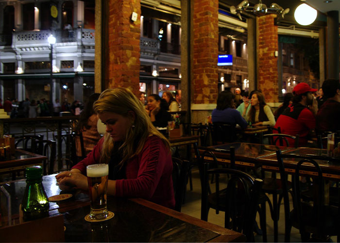 3.8M People Have Adored This Video Of Man Having The Sweetest Dinner Date With His Dog 3.8M People Have Adored This Video Of Man Having The Sweetest Dinner Date With His Dog