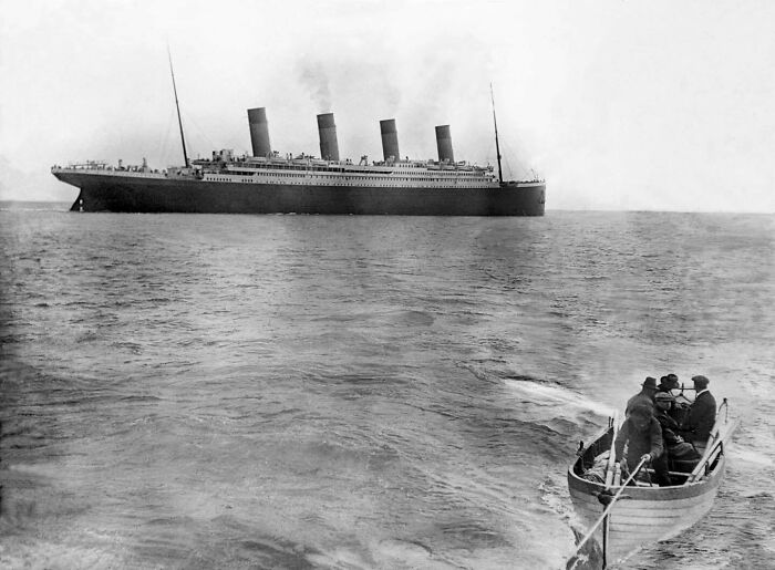La última foto conocida del Titanic a flote. 12 de abril de 1912