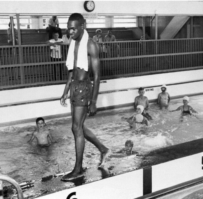 David Isom, de 19 años, rompió la línea de color en una piscina segregada en Florida el 8 de junio de 1958, lo que provocó el cierre de las instalaciones por parte de las autoridades