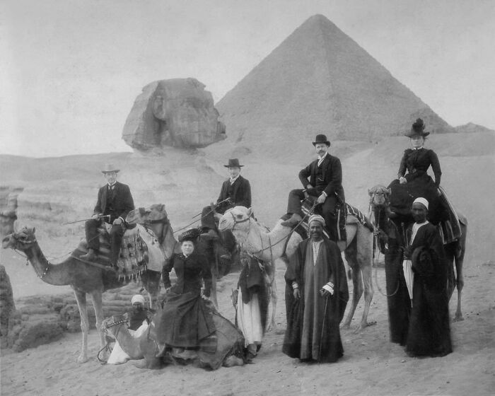 British Tourists In Front Of The Great Sphinx, 1910