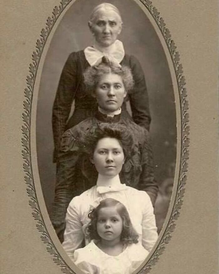 Cuatro generaciones, alrededor de 1905