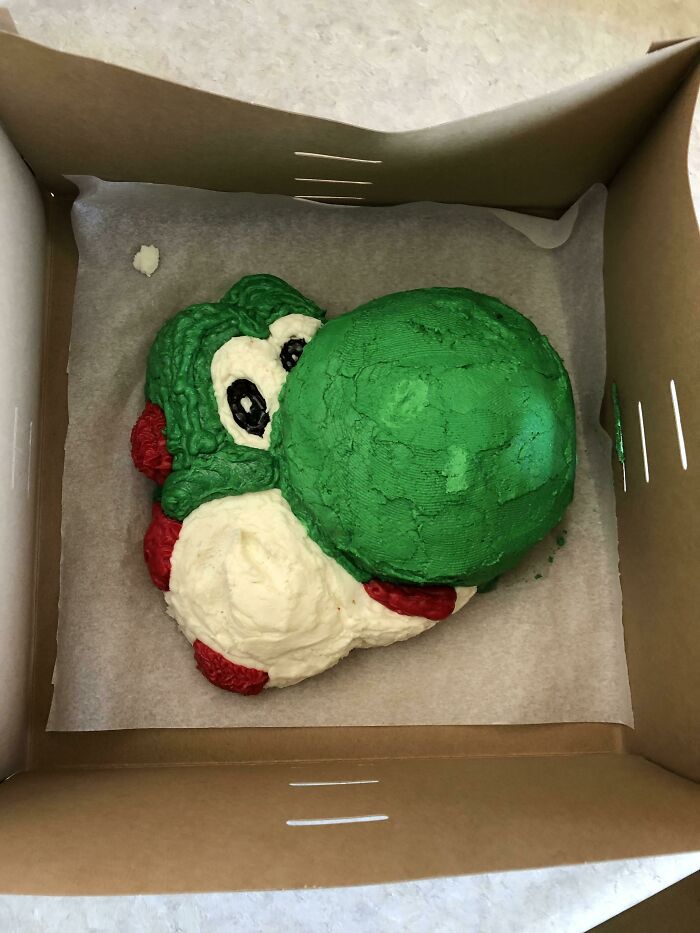 My Mother In Law Made A Yoshi Cake For My Daughter’s 4th Birthday. What Do You Think?